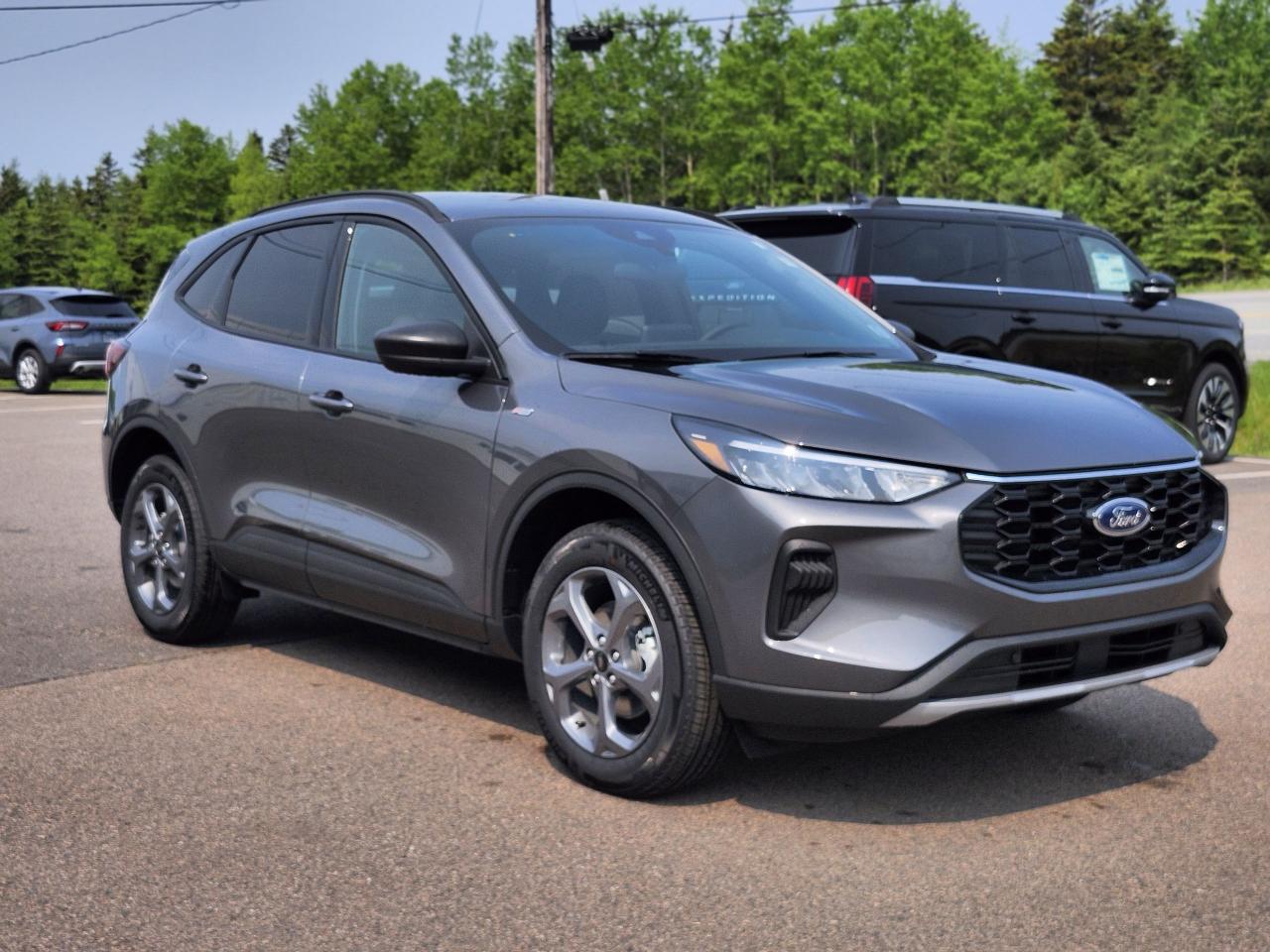 2025 Ford Escape ST-Line AWD Photo2