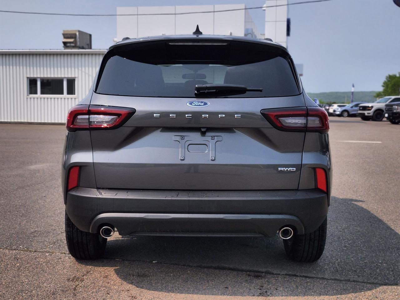 2025 Ford Escape ST-Line AWD Photo5