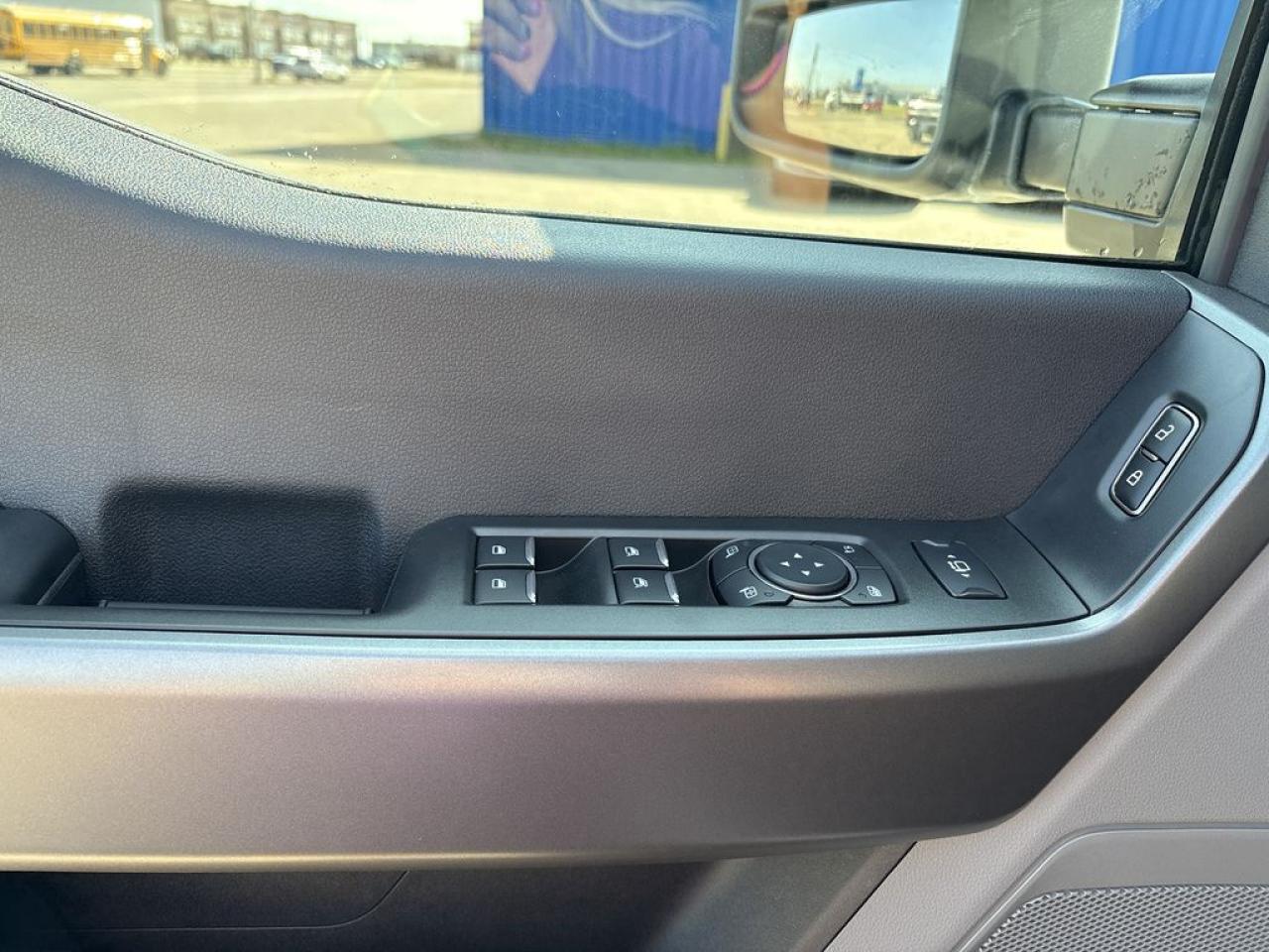 2025 Ford F-350 Super Duty DRW XLT 8' Box 623A Photo4