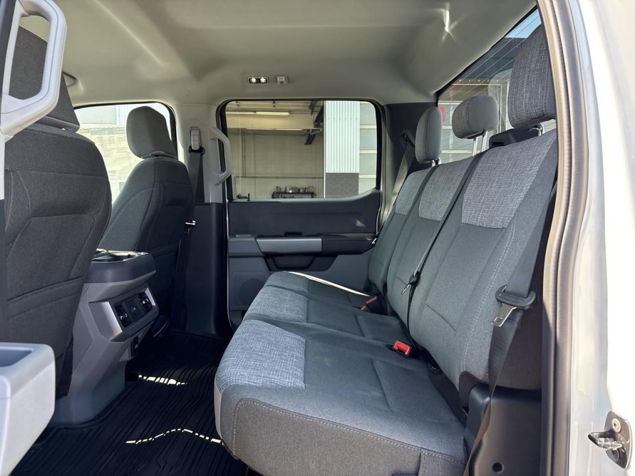 2025 Ford F-350 Super Duty DRW XLT 8' Box 623A Photo5