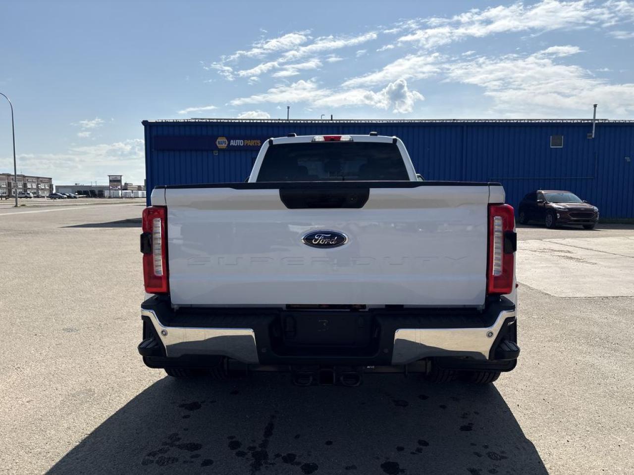 2025 Ford F-350 Super Duty DRW XLT 8' Box 623A Photo5