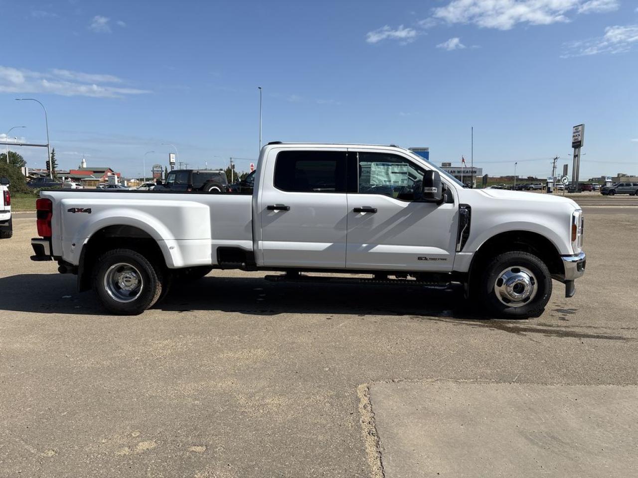 2025 Ford F-350 Super Duty DRW XLT 8' Box 623A Photo5