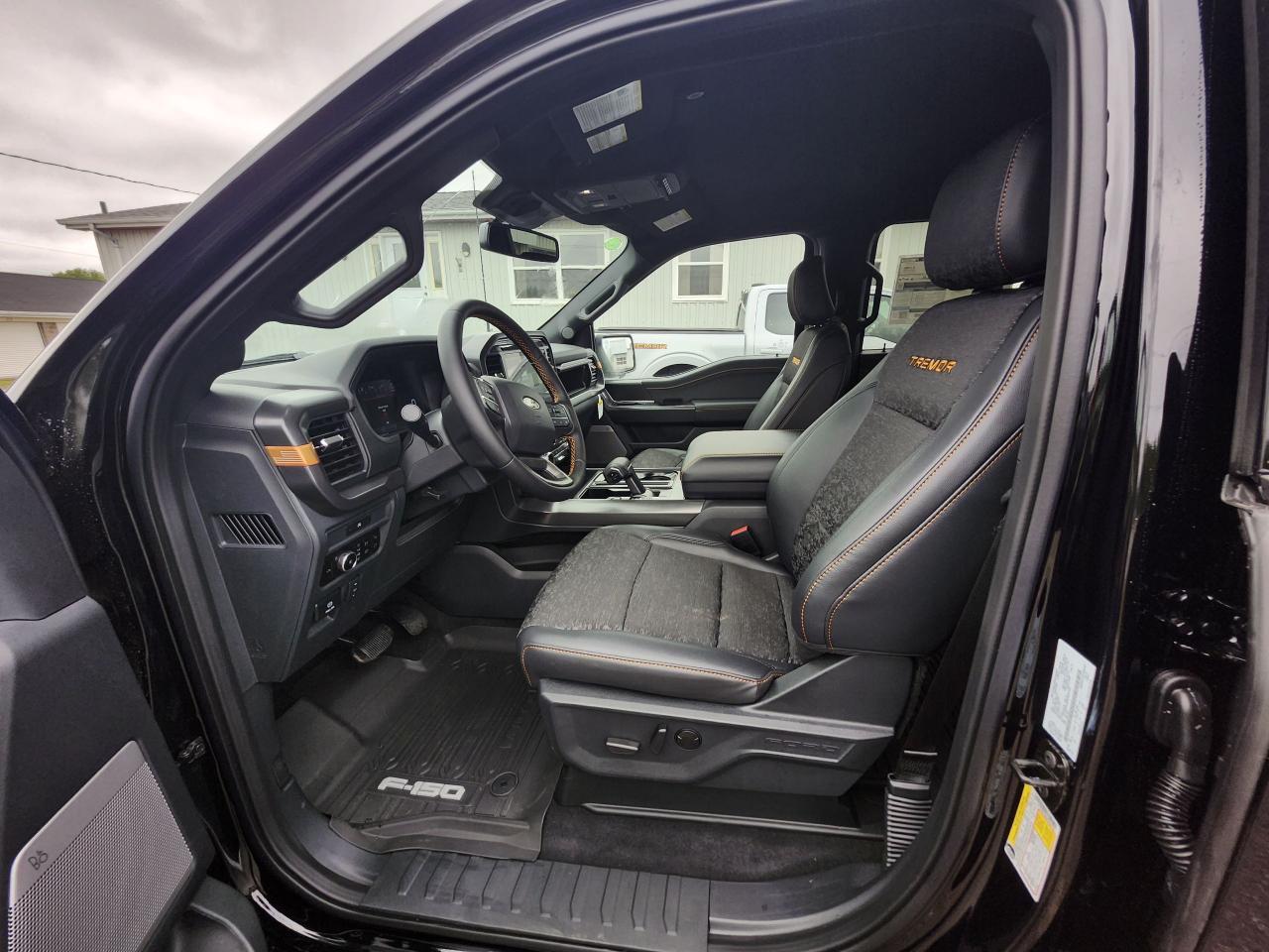 2025 Ford F-150 Tremor 4WD SuperCrew 5.5' Box Photo5