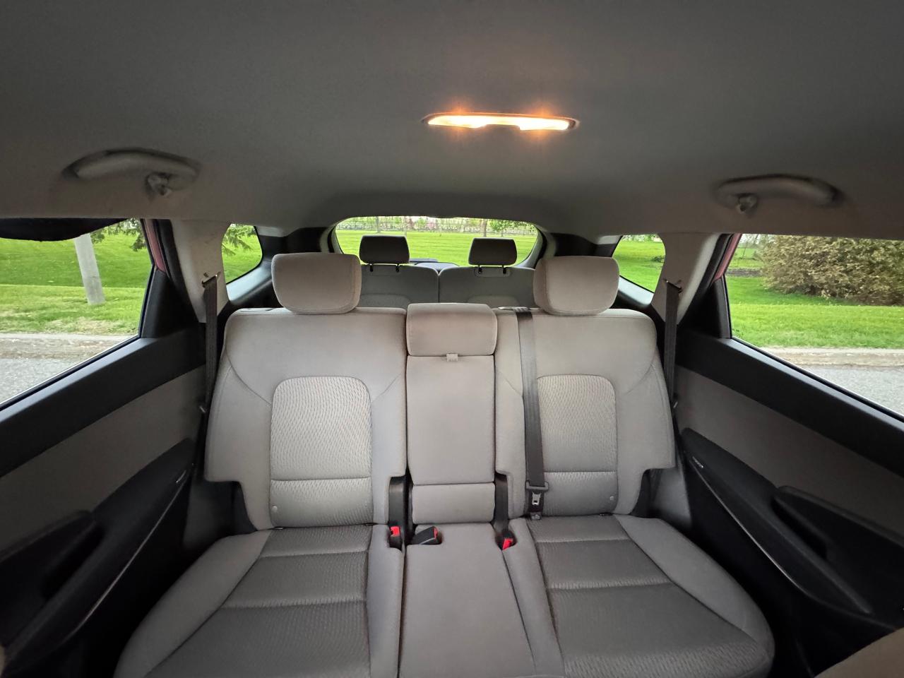 2017 Hyundai Santa Fe XL  - Photo #9