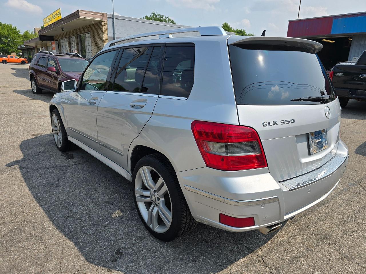 2011 Mercedes-Benz GLK-Class 4MATIC 4dr GLK 350 - Photo #12