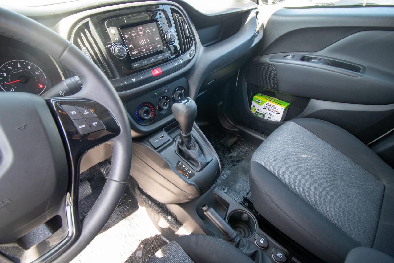 2022 RAM ProMaster Cargo Van Photo5