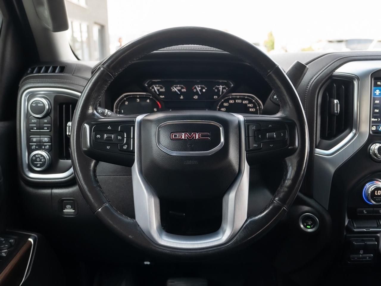 2022 GMC Sierra 3500 SLT DIESEL DUALLY Photo10