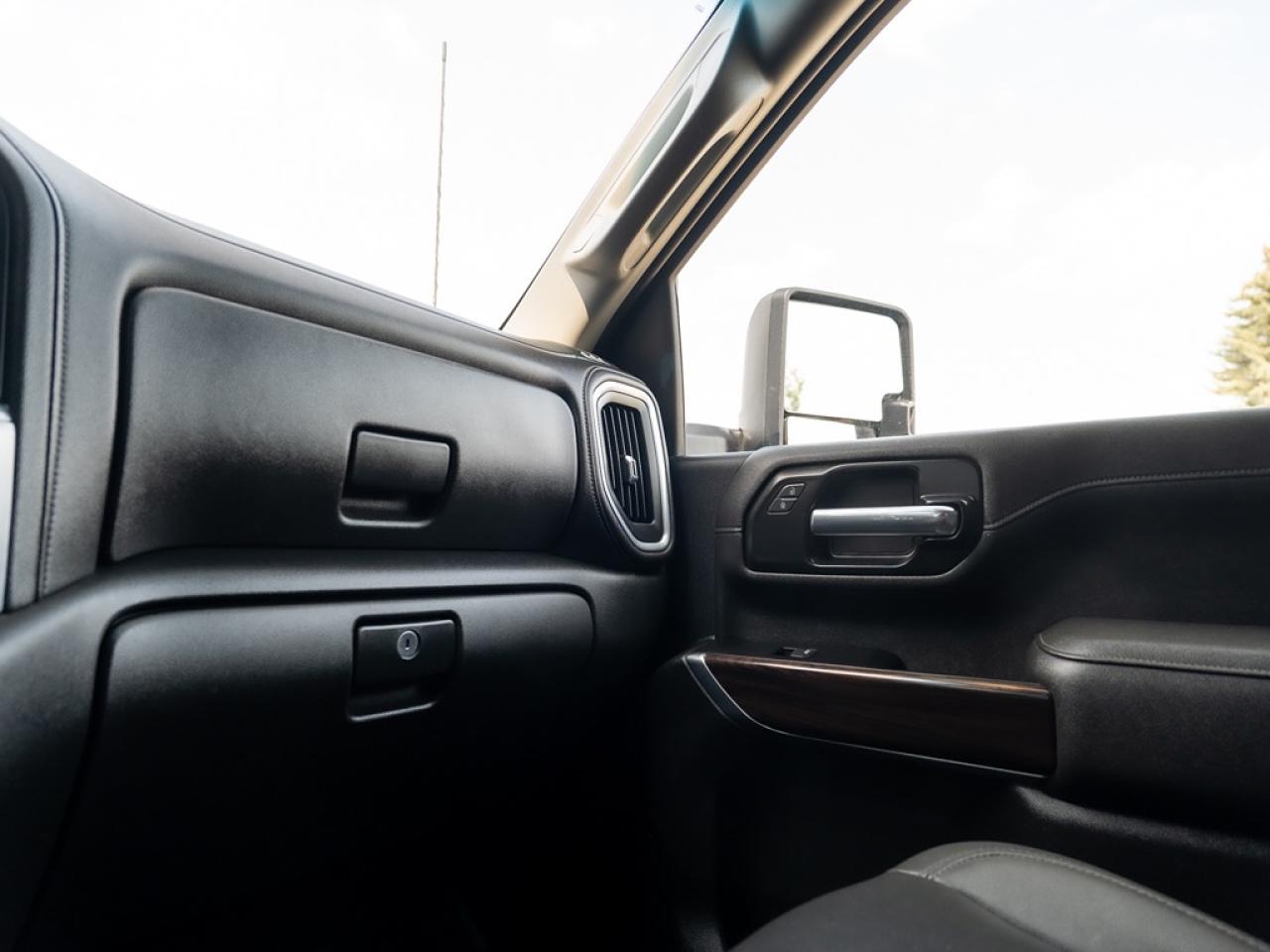 2022 GMC Sierra 3500 SLT DIESEL DUALLY Photo14