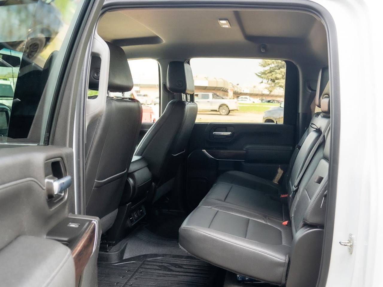 2022 GMC Sierra 3500 SLT DIESEL DUALLY Photo19