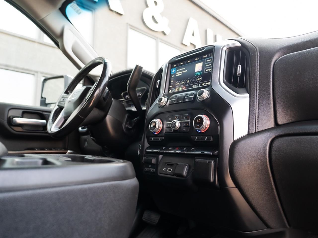 2022 GMC Sierra 3500 SLT DIESEL DUALLY Photo22