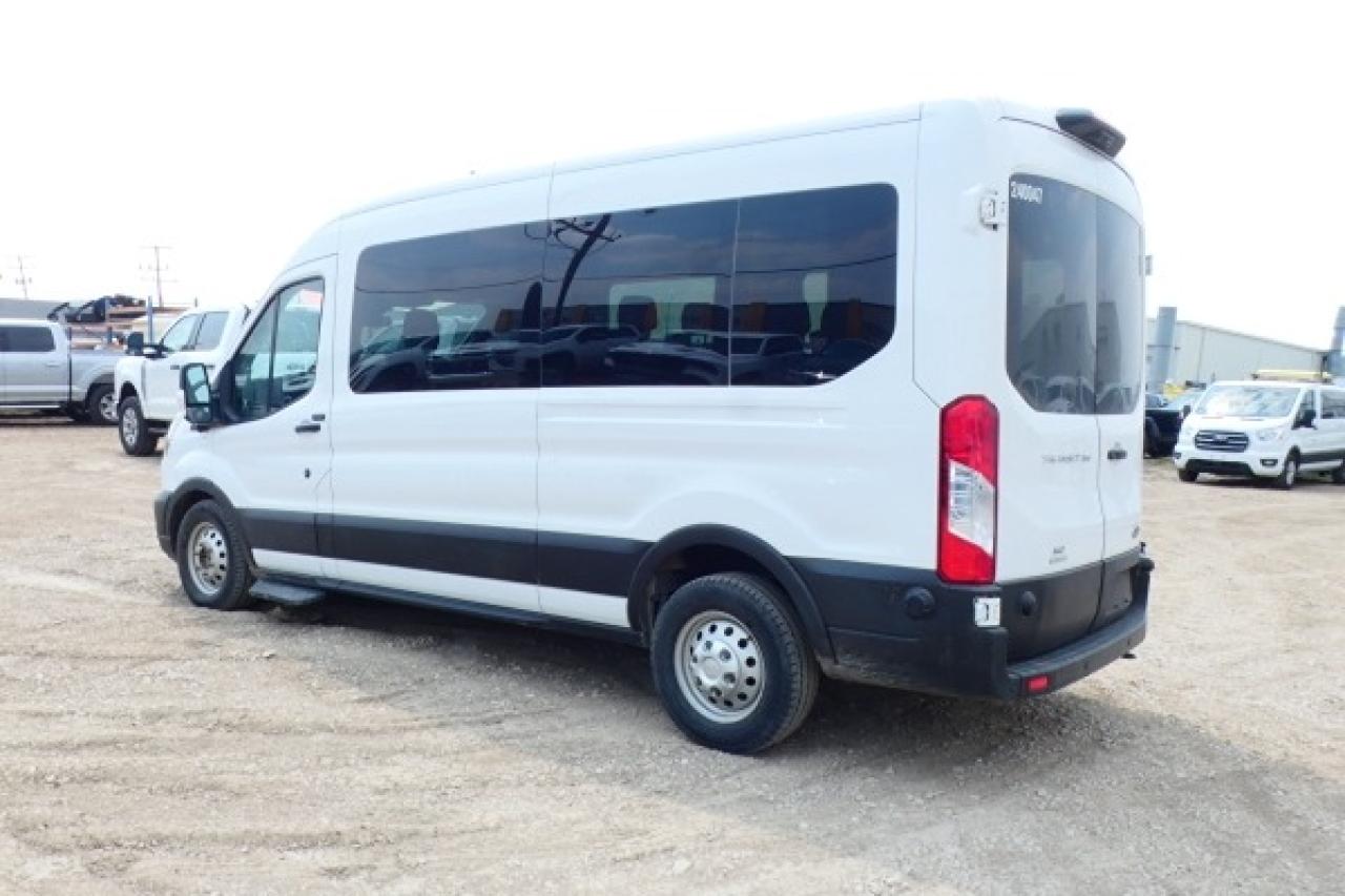 2024 Ford Transit 350 XL 12 pass. Med Roof AWD w/cloth seats, NAV, BUC - Photo #8