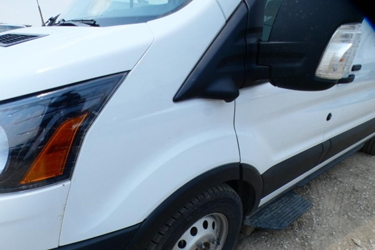 2024 Ford Transit 350 XL 12 pass. Med Roof AWD w/cloth seats, NAV, BUC - Photo #25