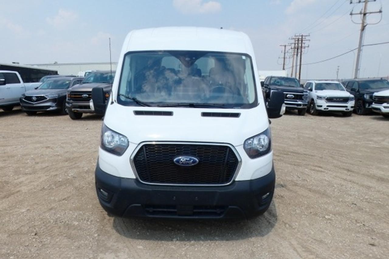 2024 Ford Transit 350 XL 12 pass. Med Roof AWD w/cloth seats, NAV, BUC - Photo #3