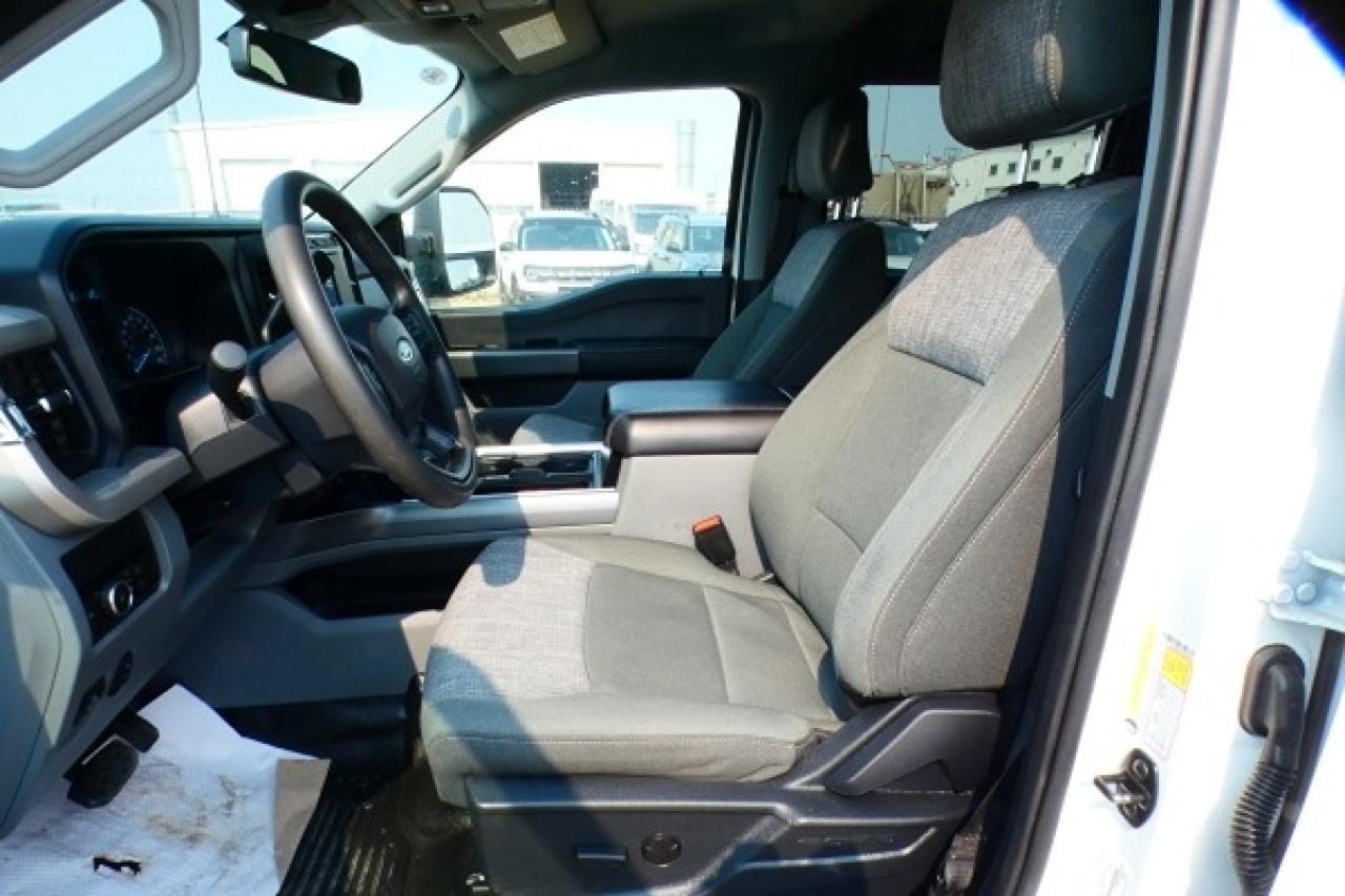 2023 Ford F-250 XLT w/Power cloth seats, BUC - Photo #10