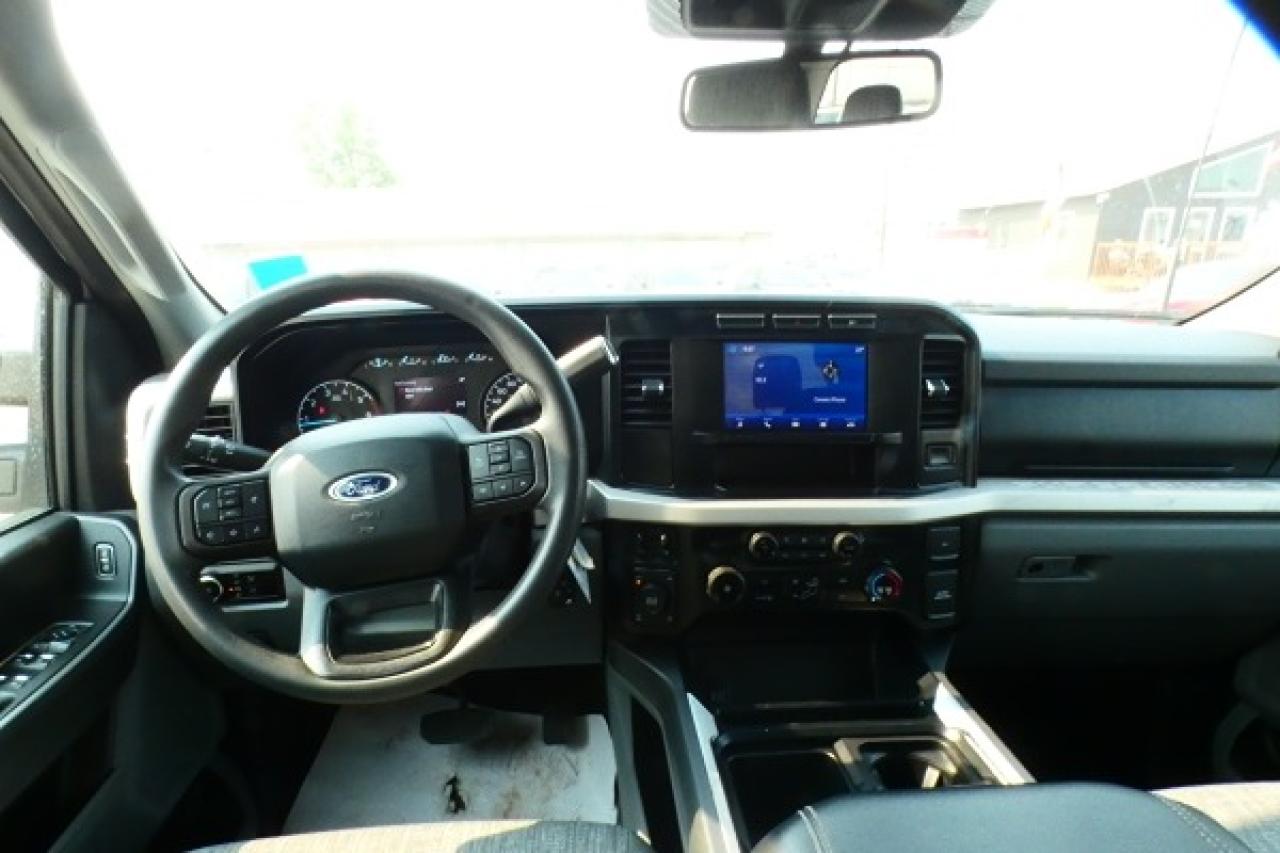 2023 Ford F-250 XLT w/Power cloth seats, BUC - Photo #11