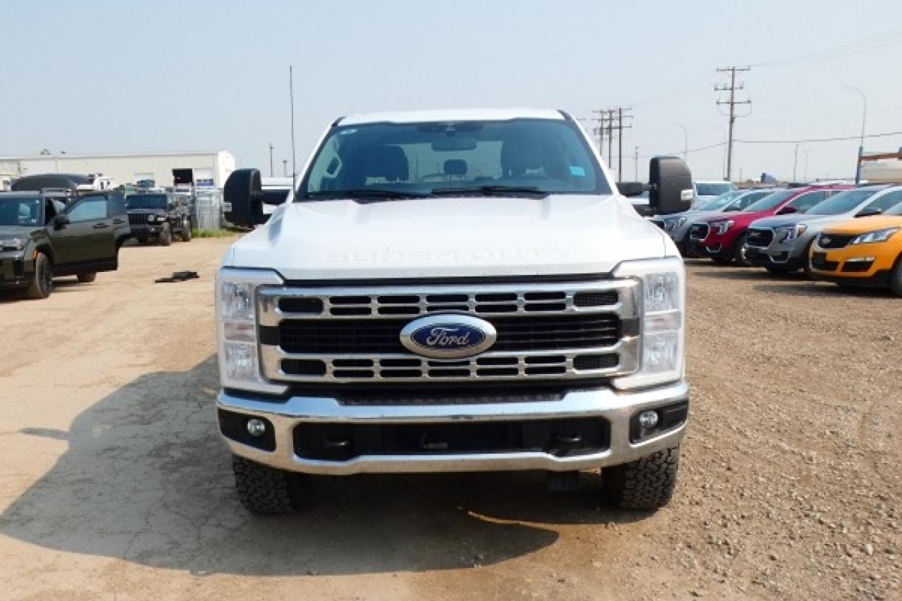 2023 Ford F-250 XLT w/Power cloth seats, BUC - Photo #3