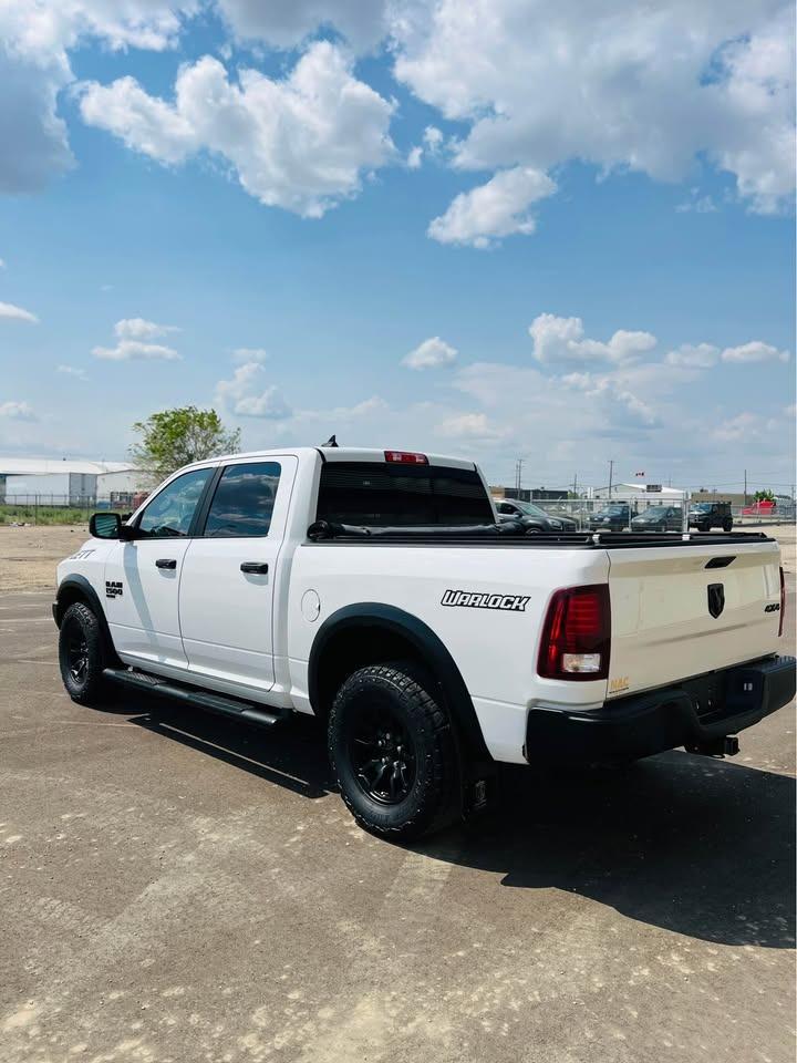 2021 RAM 1500 Classic WARLOCK - Photo #4
