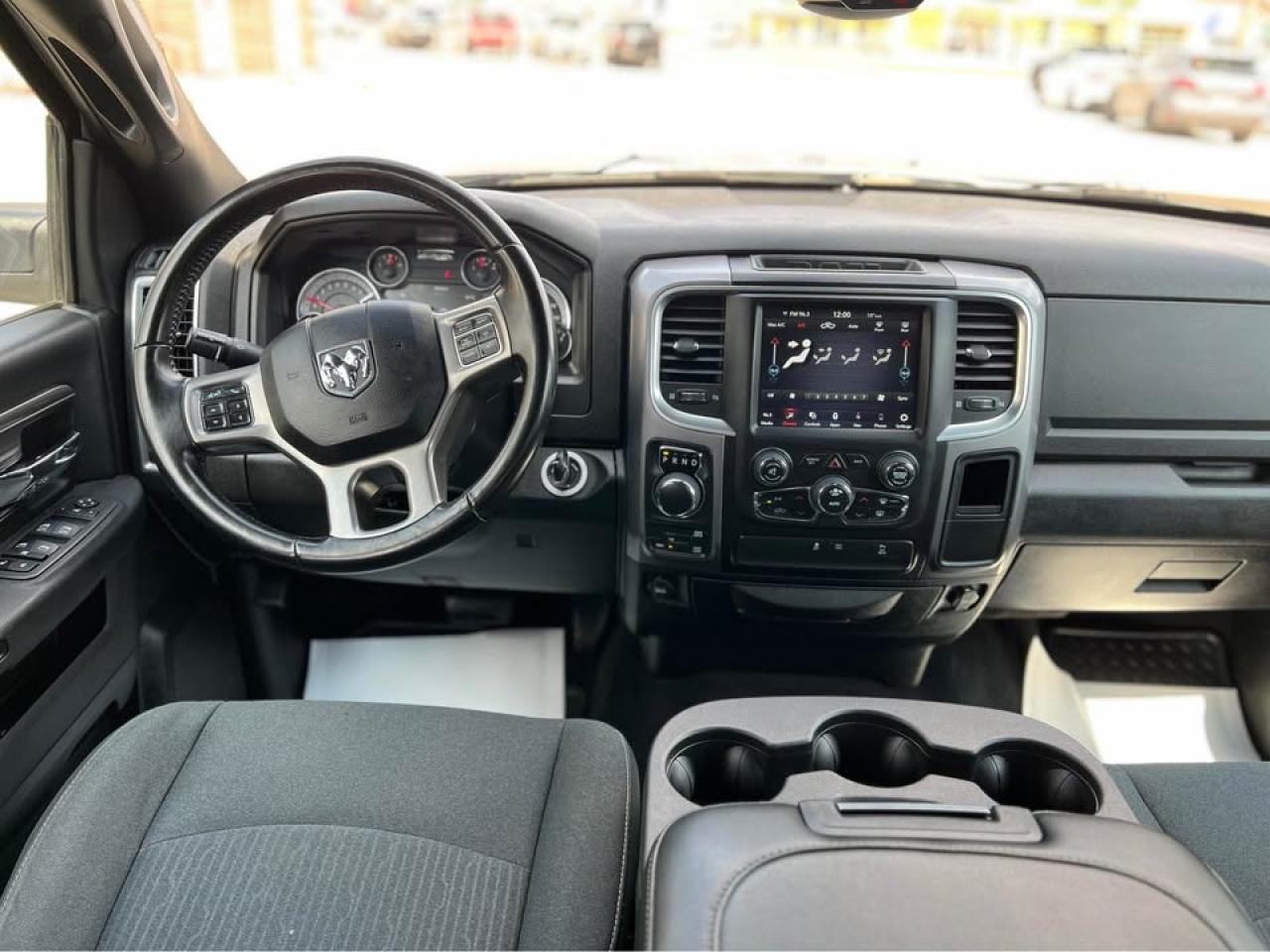 2021 RAM 1500 Classic WARLOCK - Photo #9