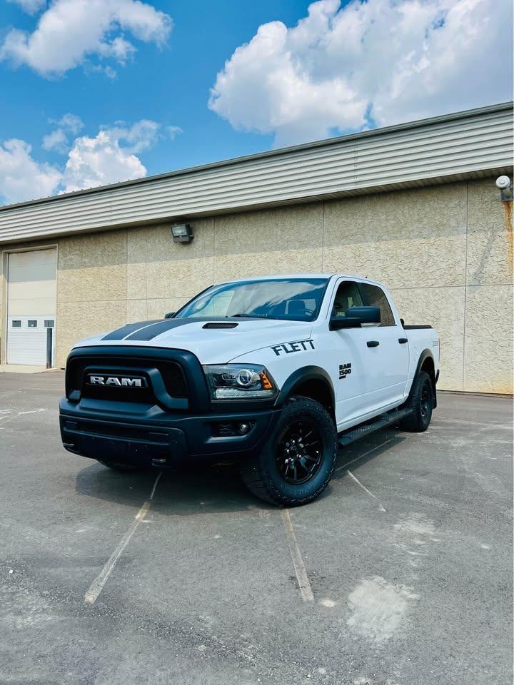 2021 RAM 1500 Classic WARLOCK - Photo #2