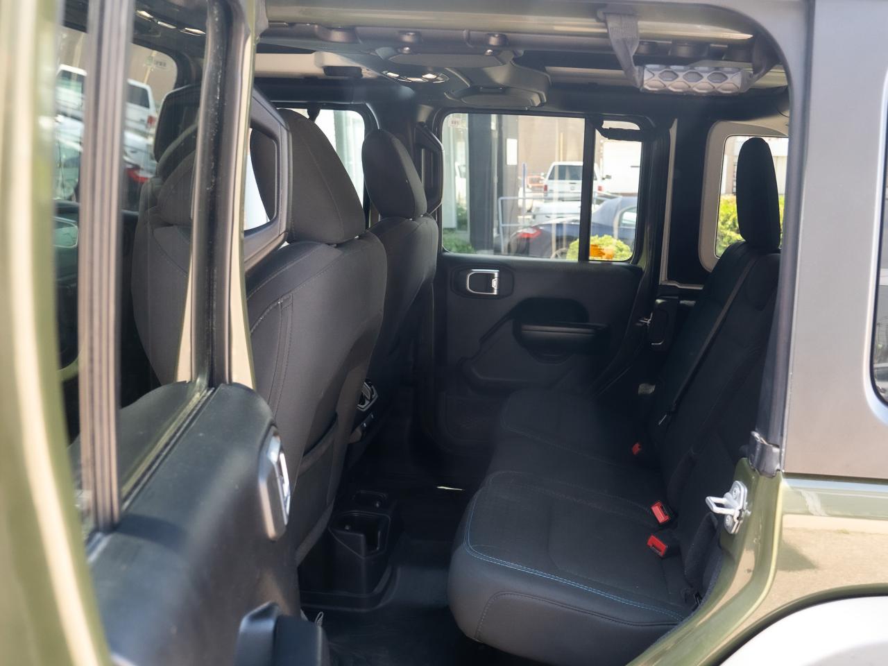 2021 Jeep Wrangler Unlimited Islander - Photo #19