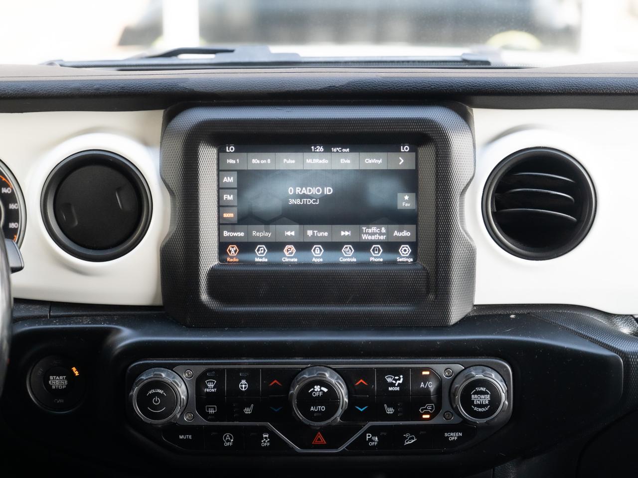 2021 Jeep Wrangler Unlimited Islander - Photo #13