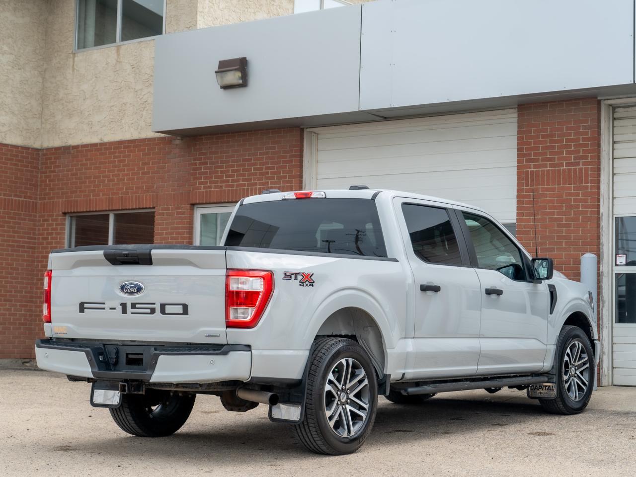 2023 Ford F-150 XLT - Photo #5