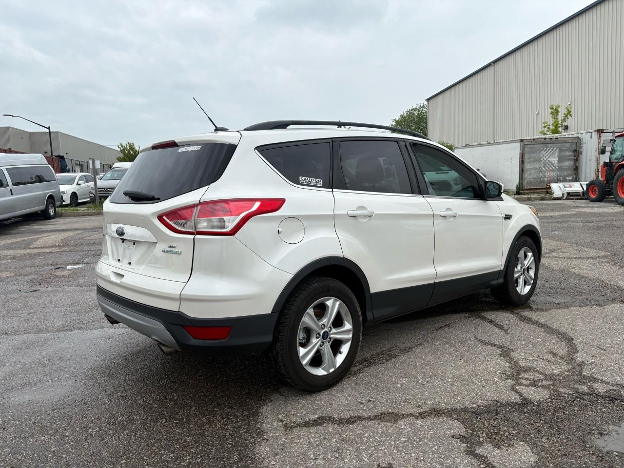 2015 Ford Escape SE - Photo #5