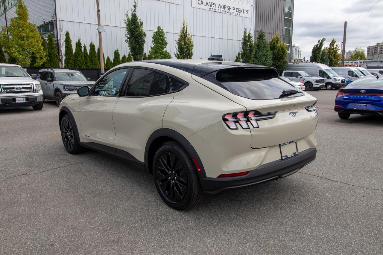 2025 Ford Mustang Mach-E Select RWD Photo5