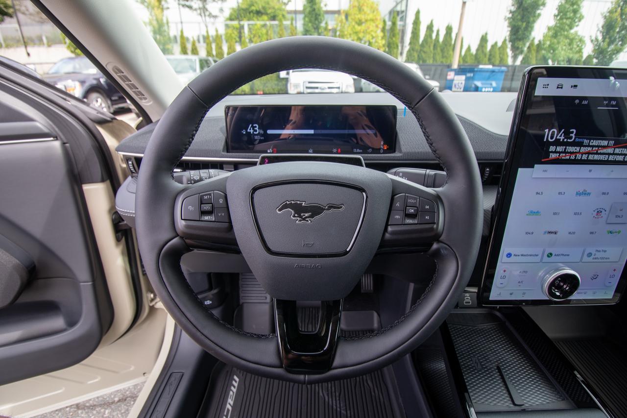 2025 Ford Mustang Mach-E Select RWD Photo5