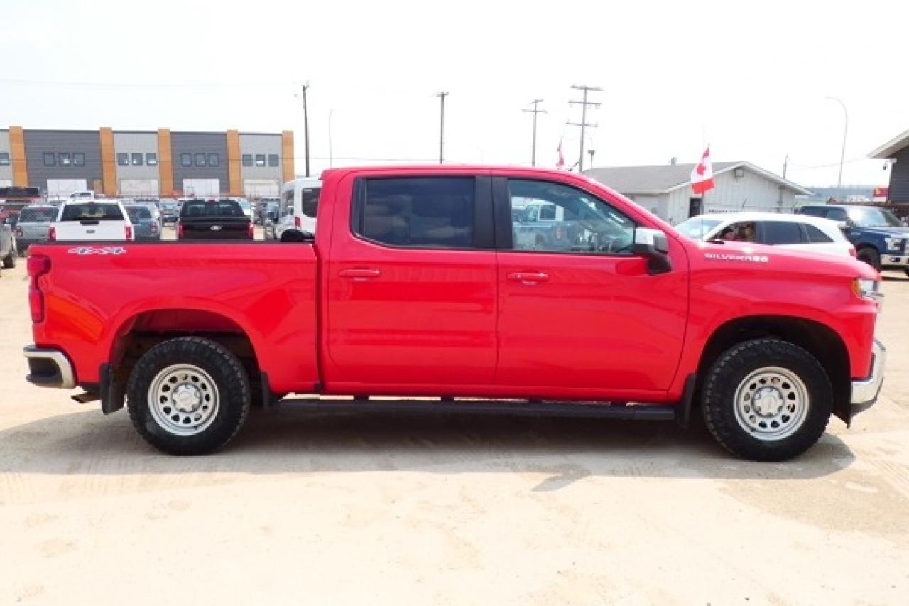 2021 Chevrolet Silverado 1500 LT 4WD Crew Cab w/Htd cloth seats, BUC - Photo #5