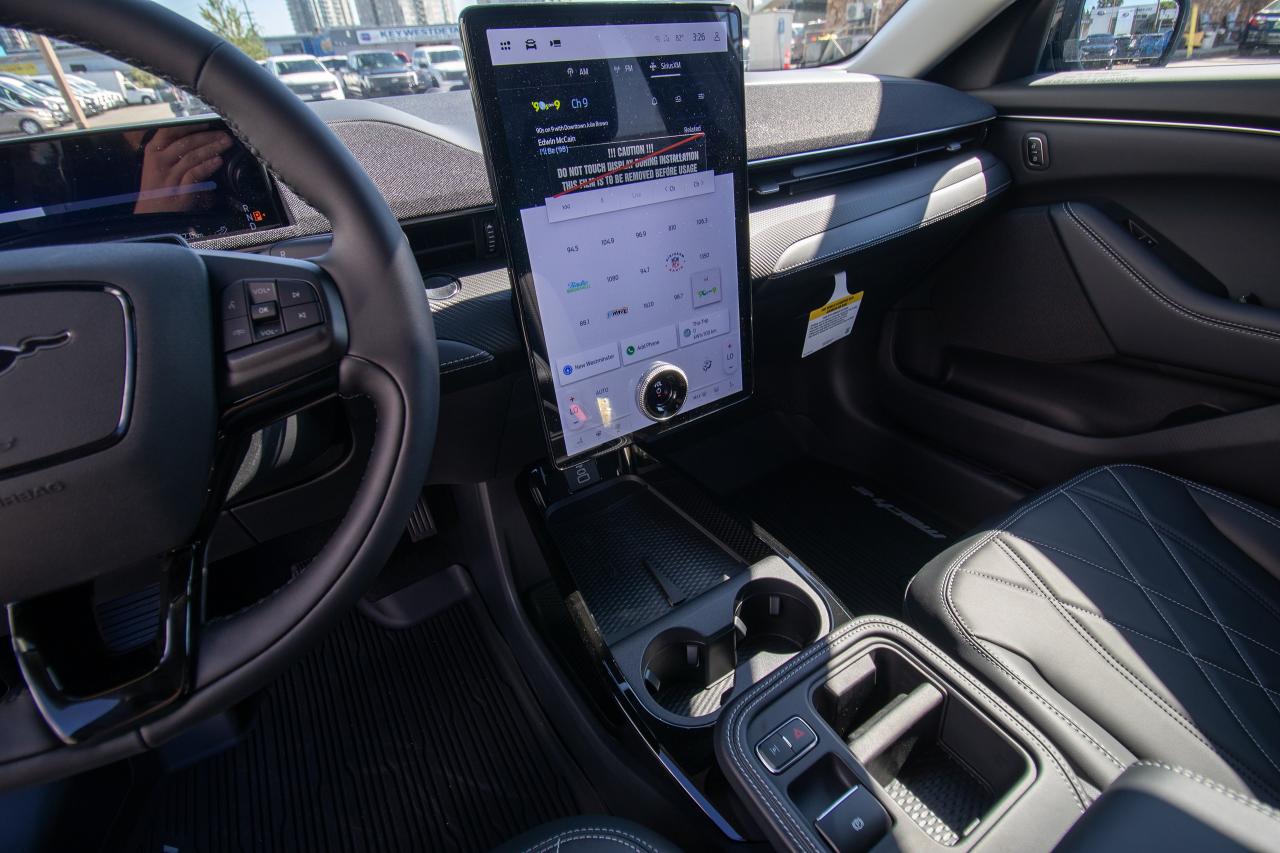 2025 Ford Mustang Mach-E Select AWD Photo5