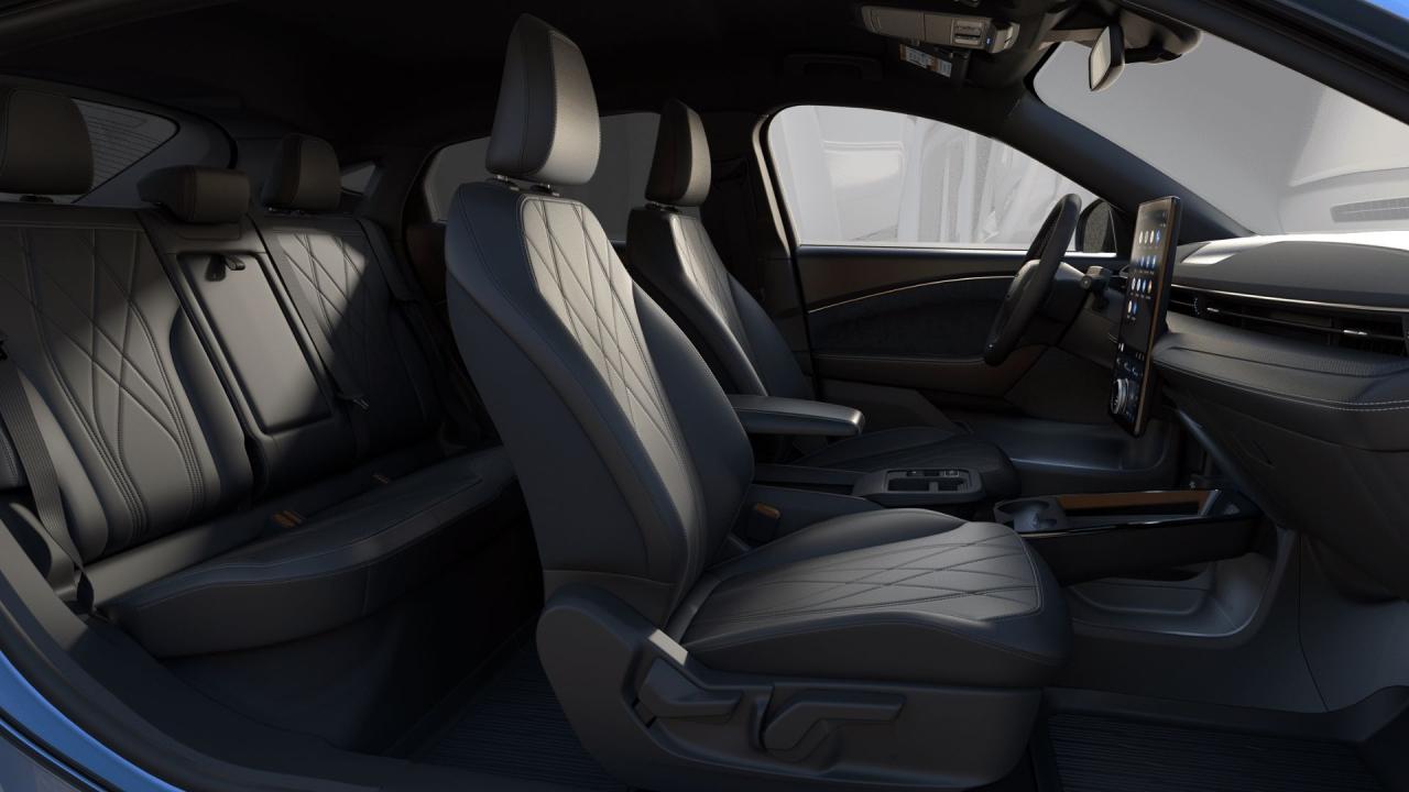 2025 Ford Mustang Mach-E Select AWD Photo5