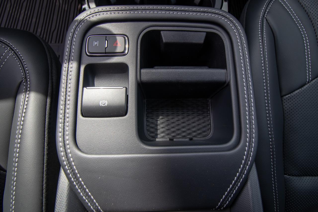 2025 Ford Mustang Mach-E Premium RWD Photo5