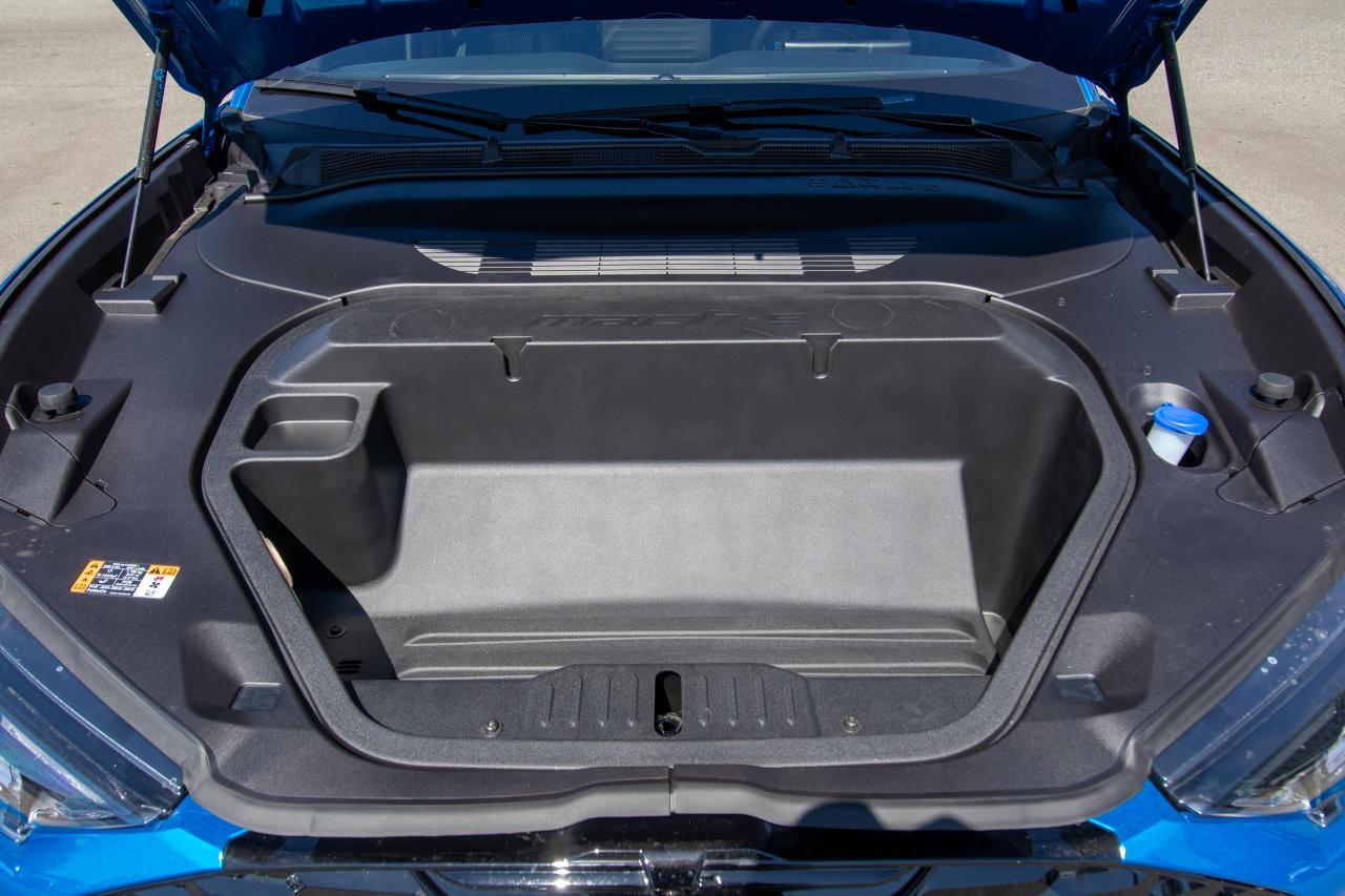 2025 Ford Mustang Mach-E GT AWD Photo5