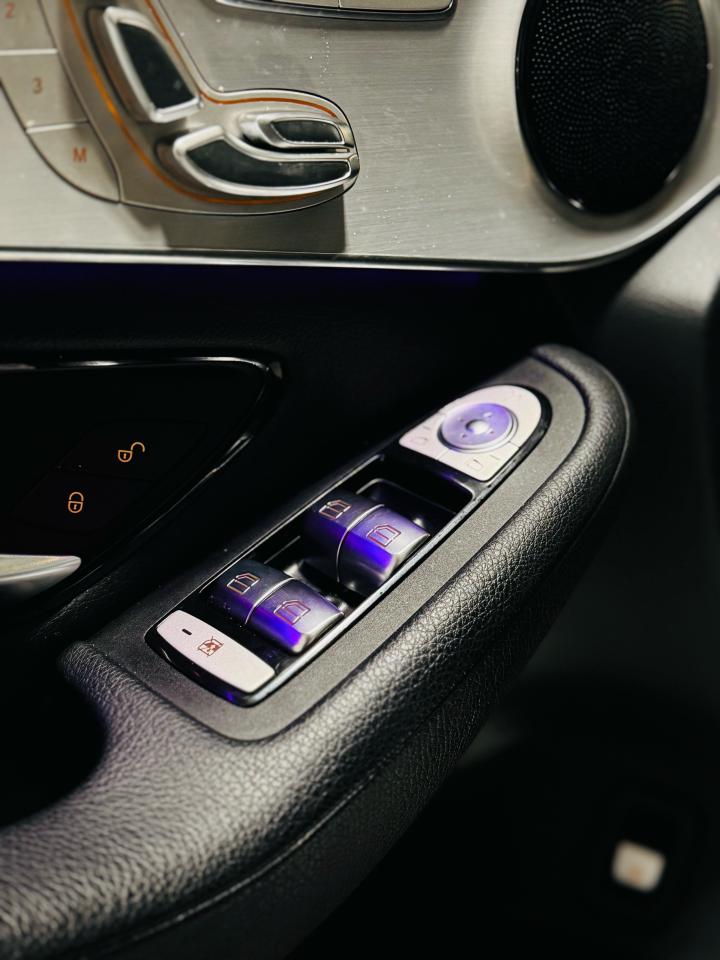 2021 Mercedes-Benz GLC 300 GLC 300 - Photo #9