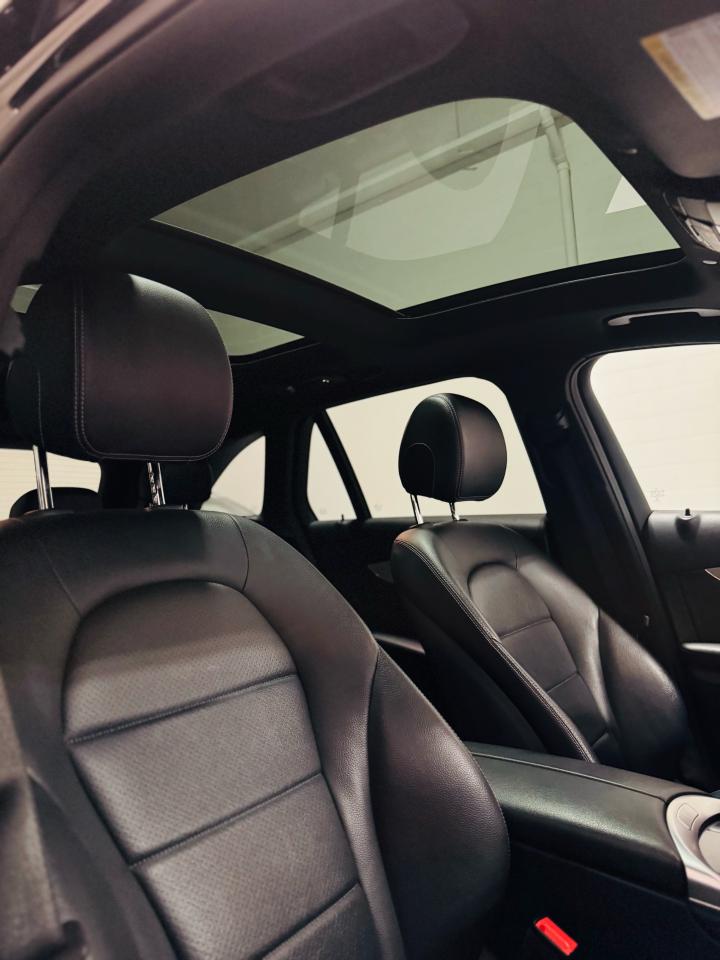 2021 Mercedes-Benz GLC 300 GLC 300 - Photo #30