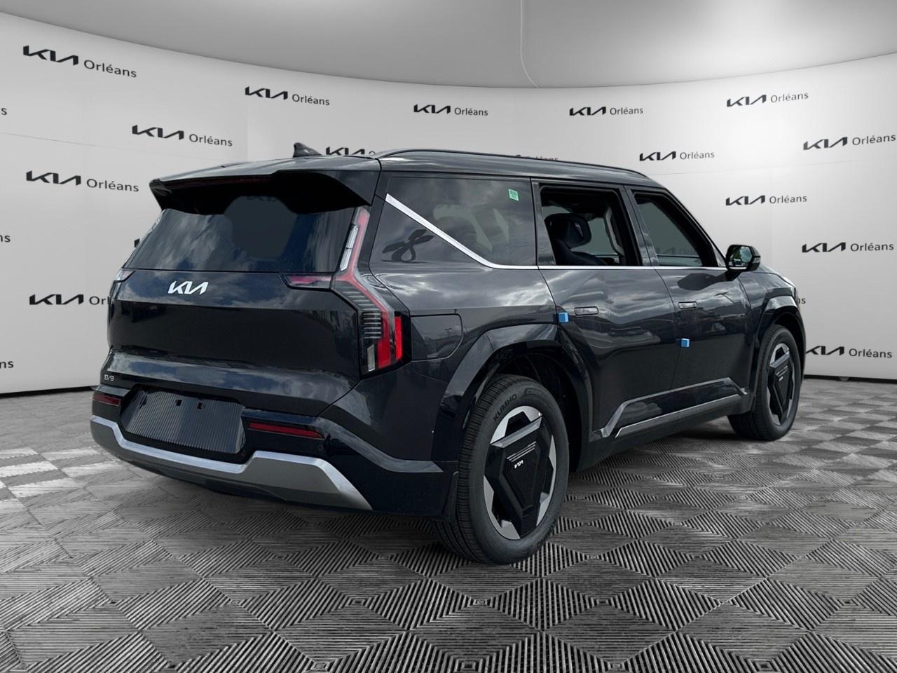 2026 Kia EV9 Land w/Plus Package AWD Photo