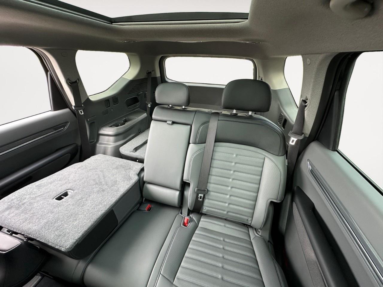 2026 Kia EV9 Land w/Plus Package AWD Photo