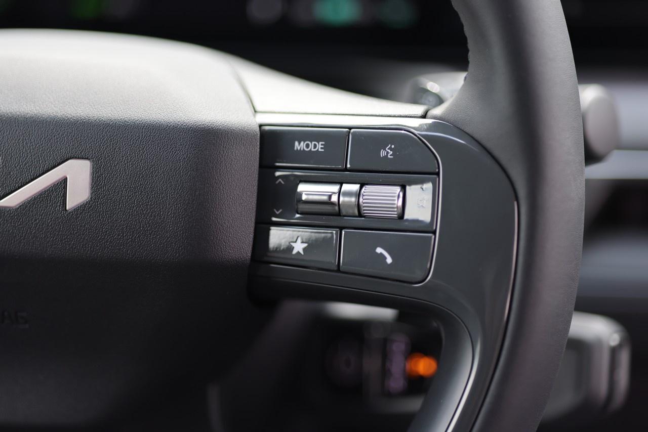 2026 Kia EV9 Land w/Plus Package AWD Photo