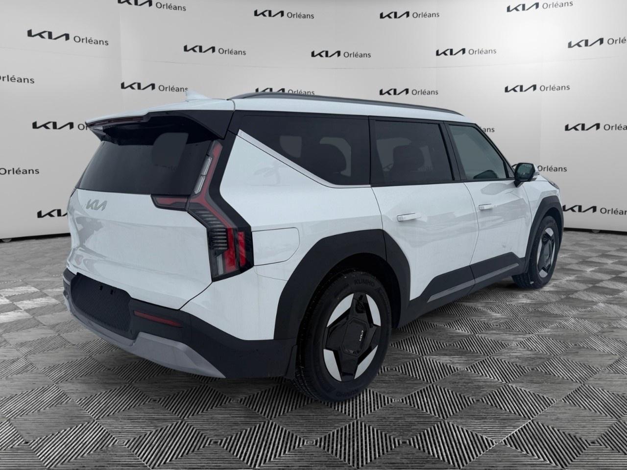 2026 Kia EV9 Land AWD Photo4