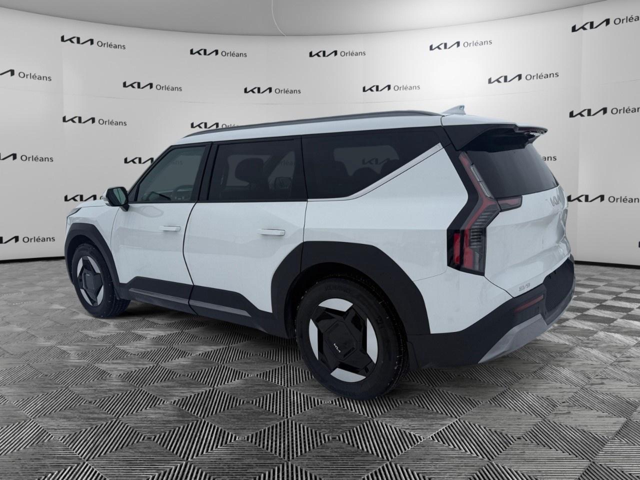 2026 Kia EV9 Land AWD Photo