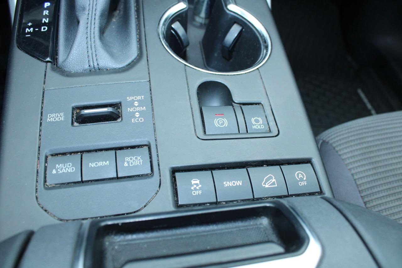 2021 Toyota Highlander LE AWD - Photo #10
