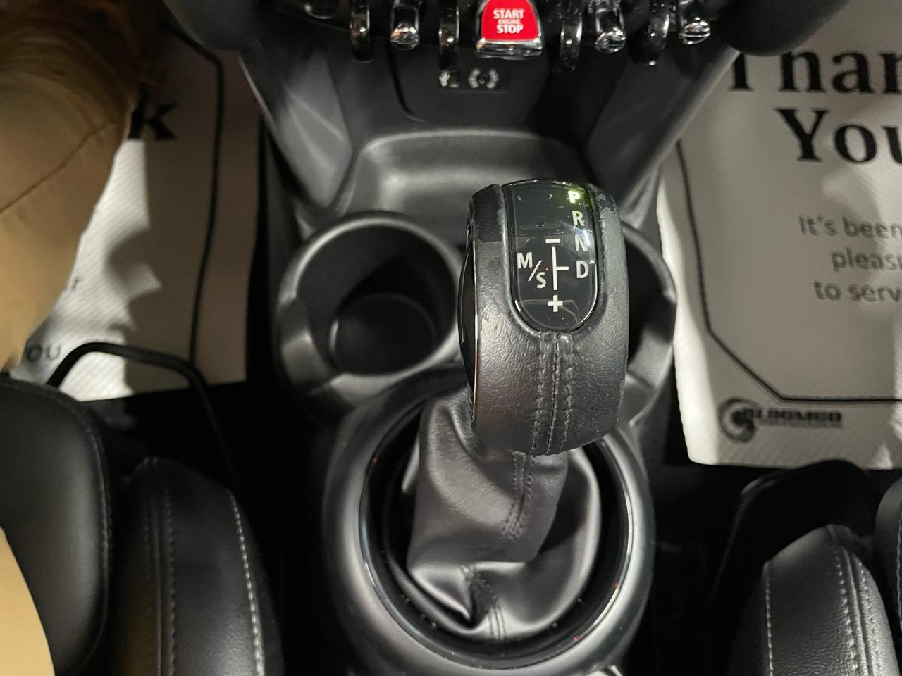 2017 MINI Cooper 5dr HB Photo38
