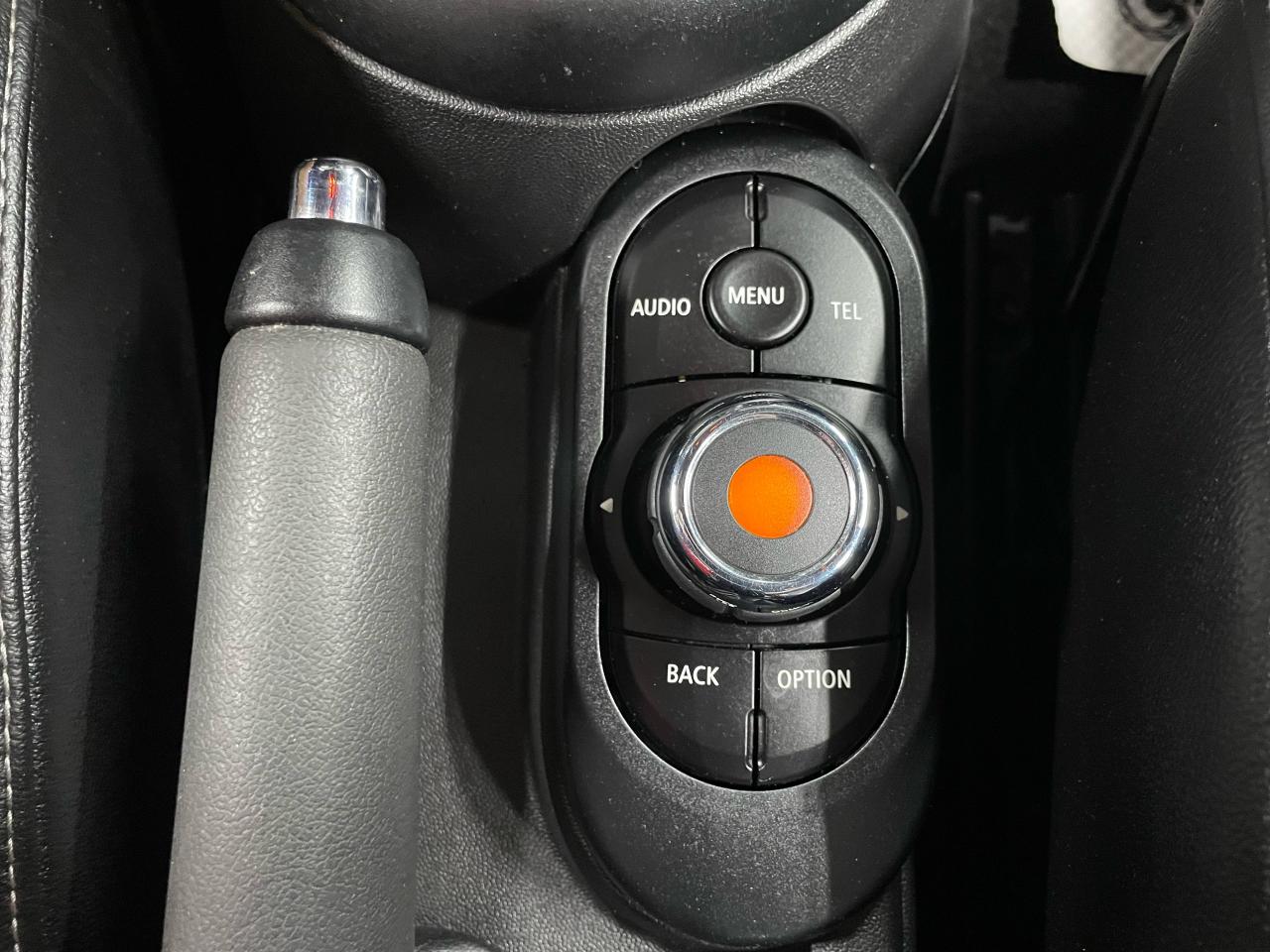 2017 MINI Cooper 5dr HB Photo39