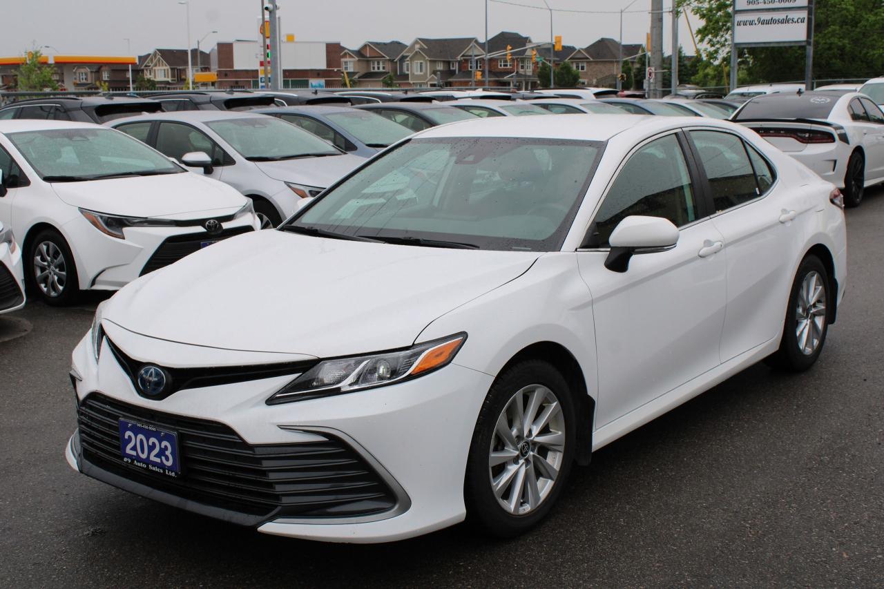 2023 Toyota Camry HYBRID LE - Photo #4
