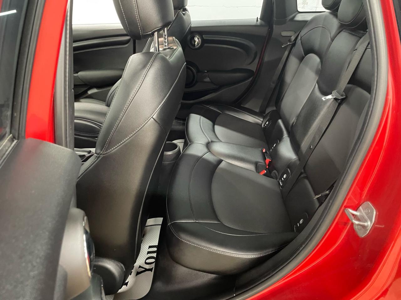 2017 MINI Cooper 5dr HB