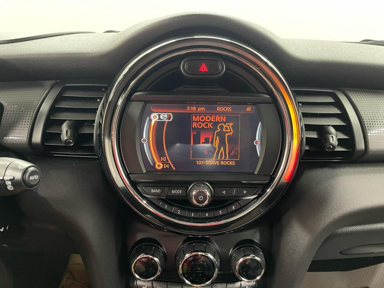 2017 MINI Cooper 5dr HB