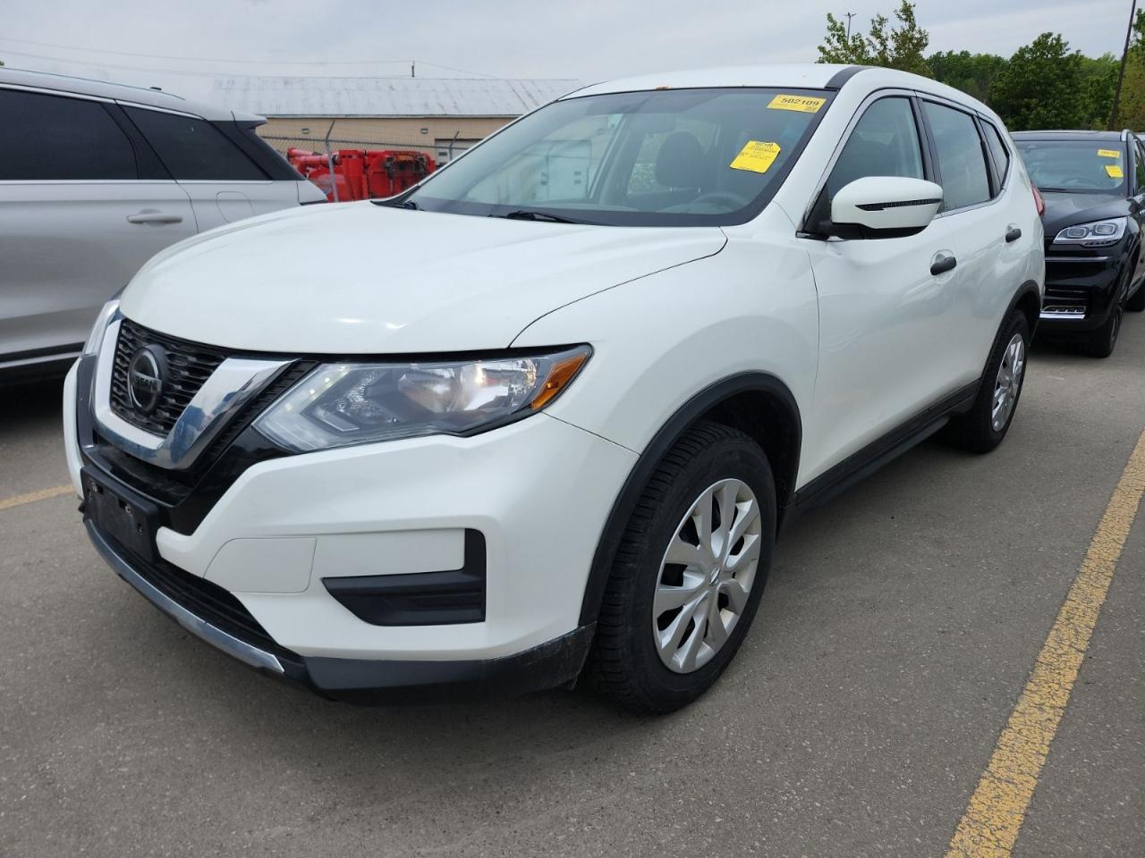 Used 2018 Nissan Rogue S AWD Pearl White Rev Cam / Bluetooth / Blind Spot for sale in Mississauga, ON