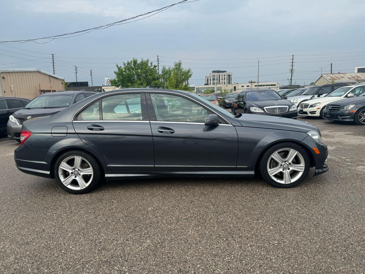 2011 Mercedes-Benz C-Class C 300 Photo3
