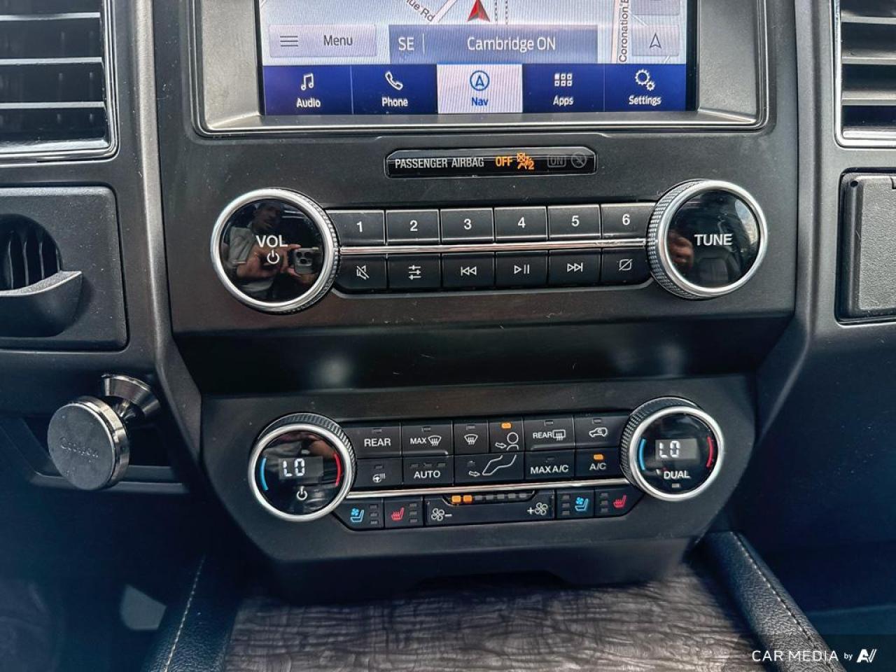 2021 Ford Expedition LIMITED / ONE OWNER / NO ACCIDENTS / LEATHER / AWD - Photo #18
